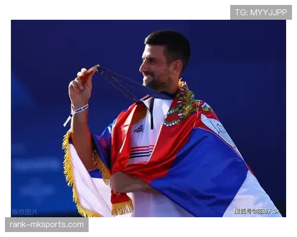 德约科维奇早餐吃金箔配蛋白粉，自律到让人怀疑他是不是机器人