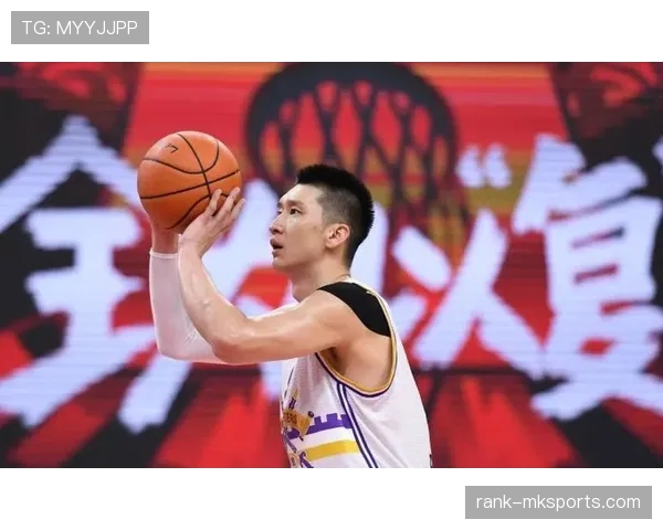 孙悦家里那个篮球场，比我家小区还大